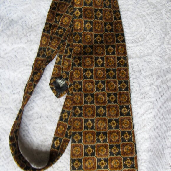 Christian Dior Monsieur  Silk Tie . - Picture 4 of 7